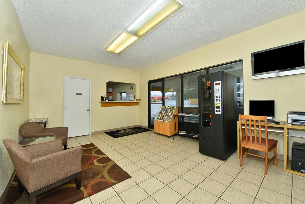 Americas Best Value Inn - Fredericksburg North İç mekan fotoğraf