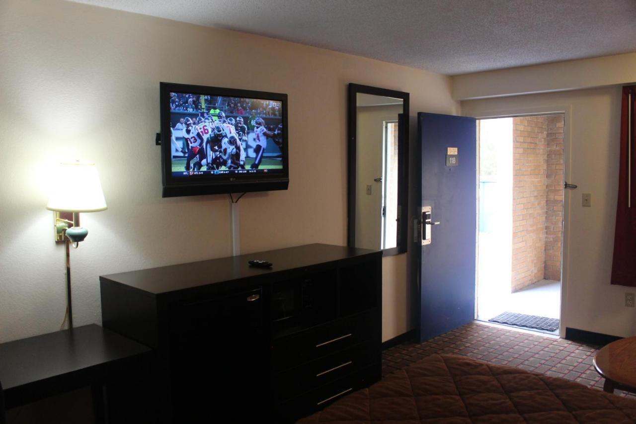 Americas Best Value Inn - Fredericksburg North Dış mekan fotoğraf